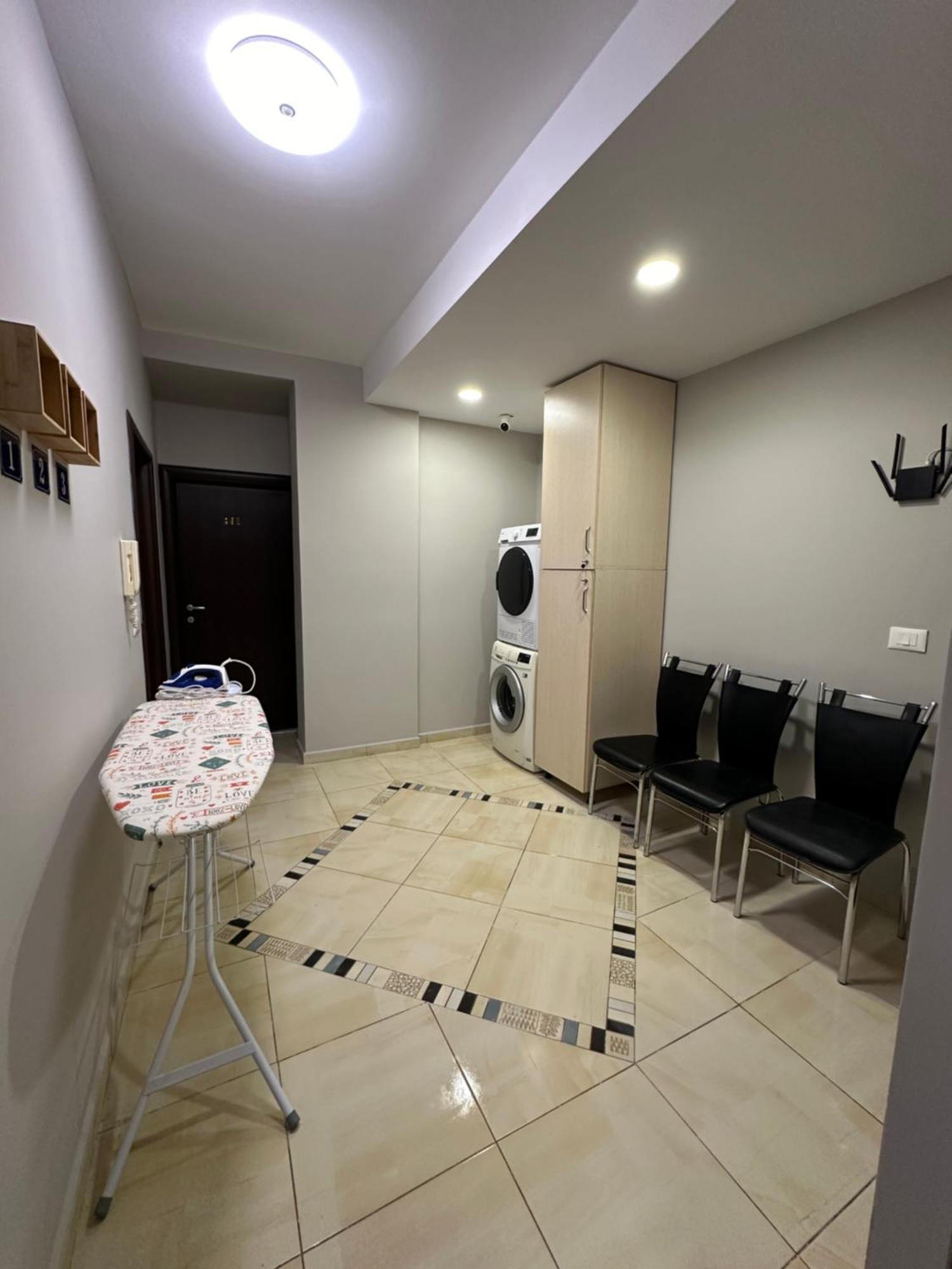 Xhimi'S Seaside Apartments Дуррес Екстер'єр фото